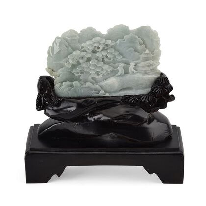 Jadeit (Typ A) Kiefer aus Burma, naturbelassene Schnitzarbeit, ca. 12-18 cm