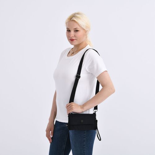 "lifestyle-Color:Black size/Profile:Nylon Crossbody Bag wall(exterior):Nylon  Lining(interior):Polyster Pockets(exterior):zipped-2,pocket-1;Pockets(interior): zipped-1. Measurement(inch):20*12*3.5cm  strap:137cm " image number 1