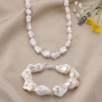 D'Joy Wei&szlig;e Barockperle 50cm Halskette und 19+5cm Armband