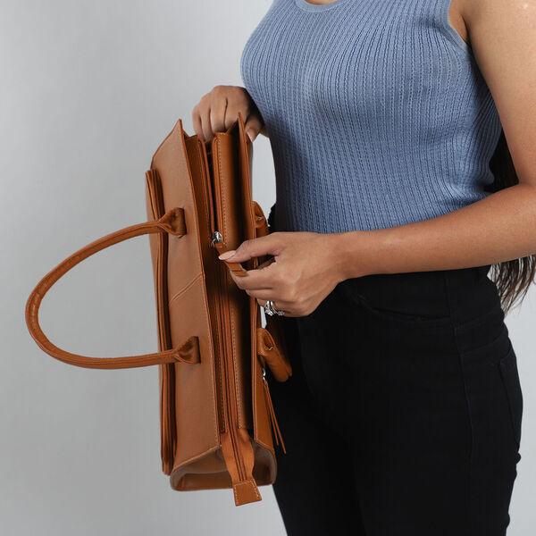 Handtasche aus echtem Leder, hellbraun image number 2