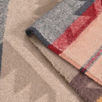 Gestrickter &Uuml;berwurf mit Fransen, 180x130cm, Beige