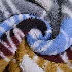 Wolkenweiche Sherpa-Decke mit Santa-Fe Muster, Grau und Mehrfarbig image number 5