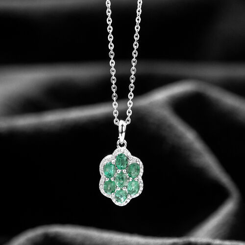 AAA Kagem sambischer Smaragd und Zirkon-Cluster-Anhänger mit Kette in Silber image number 1