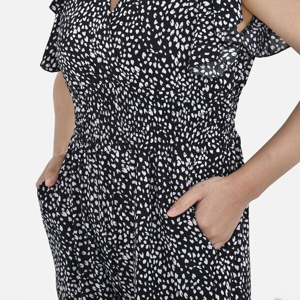Jumpsuit mit gesmokter Taille und Flatter&auml;rmel, schwarz und wei&szlig; image number 7