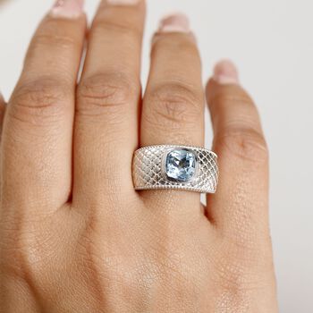 Himmelblauer Topas-Ring in Silberton - 2,68 ct.