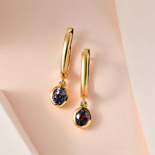 AA Natürliche Tansanische Lavendel-Spinell Ohrringe 925 Silber Gelbgold Vermeil ca. 0.86 ct image number 2