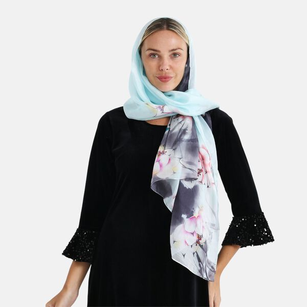  LA MAREY signature 100% silk scarf110*195cmweight:40gcolor:light blue with floral patternsMaterial:100% Mulberry silk image number 3