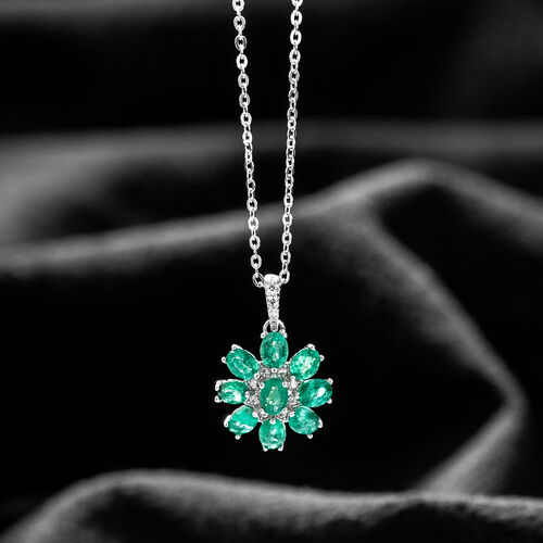 AAA Kagem sambischer Smaragd floraler Anhänger mit Kette - 1,52 ct. image number 1