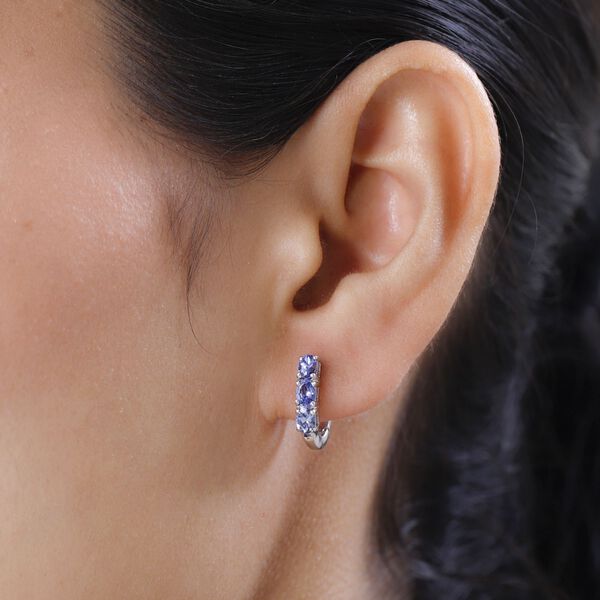 Tansanit Trilogie Huggie Ohrringe - 1,10 ct. image number 3