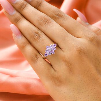 Ilakaka Rosa Saphir (Fissure gef&uuml;llt) und wei&szlig;er Zirkon-Ring, 925 Silber platiniert (Gr&ouml;&szlig;e 19.00) ca. 1.65 ct