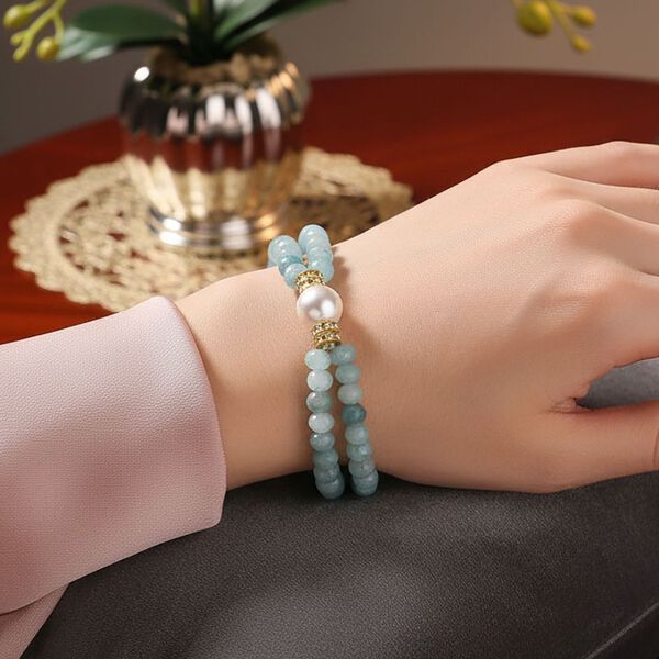 Flexibles Muschelkernperle, blaues Quarzit und wei&szlig;es Kristall Armband image number 3