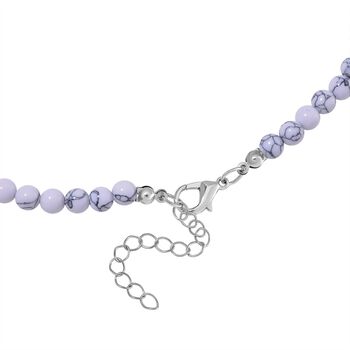 Wei&szlig;e Howlit handgeschnitzte Blumen-Halskette, 45 cm - 150 ct.