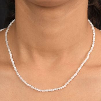 Wei&szlig;e Mondstein 50cm Halskette - 28 ct.