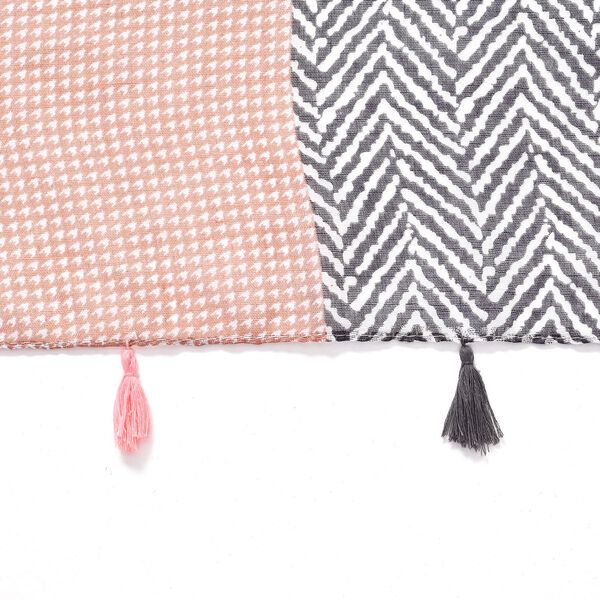 Patchwork Schal mit pinkem unregelm&auml;&szlig;igem Muster image number 3