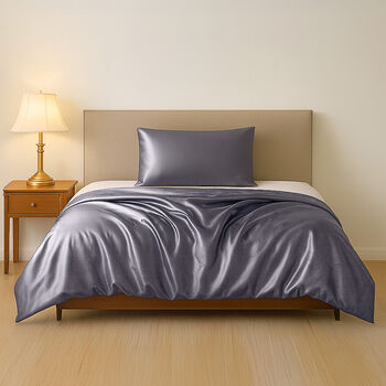 Serenity Night - 100% Maulbeerseide Sommerseidendecke mit Seidenf&uuml;llung Daunenkissen und Seidenkissenbezug Grau