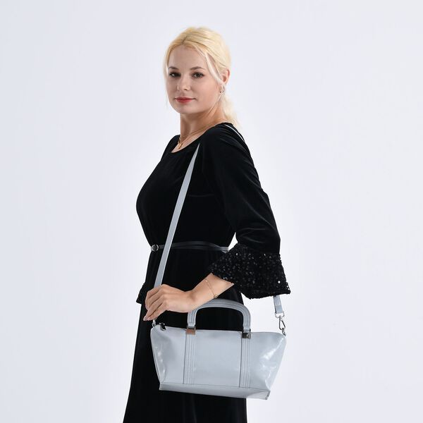 Klassische Leder Crossbody Tasche im Clean Chic Look 27 x 17 x 10 cm Hellblau image number 2