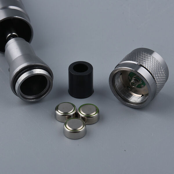 Multifunktionale LED Taschenlampe, 3xAAA Batterie (nicht inkl.), Silber image number 5