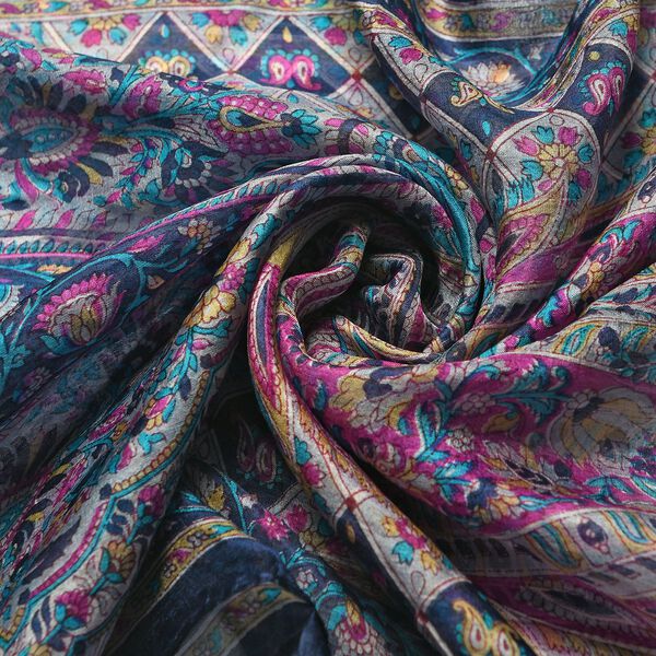 Geschmeidiger Luxuri&ouml;ser 100% Seidenschal, dunkelblau image number 10