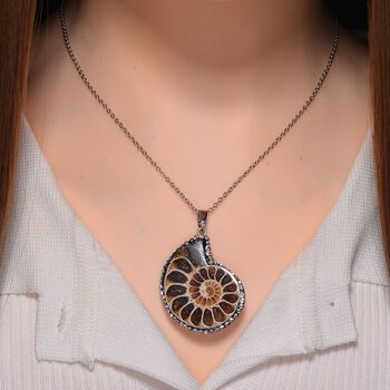 Ammonit und Kristall Anh&auml;nger mit 50+5cm Kette