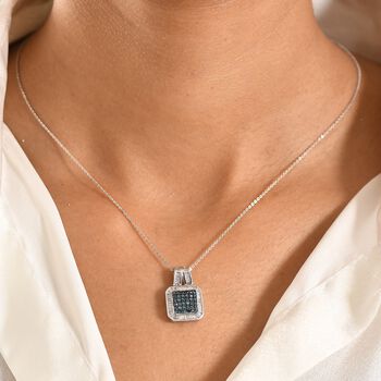 D'Joy blauer und wei&szlig;er Diamant Anh&auml;nger mit 50cm Kette - 1 ct.