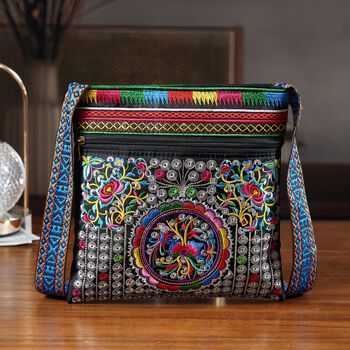 Blumen Stickerei Umh&auml;ngetasche, verstellbarer Riemen, 23 x 24 cm, Schwarz