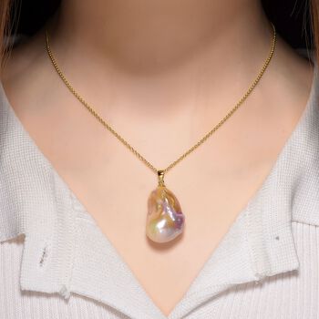 AAA Mehrfarbige-S&uuml;&szlig;wasser-Barockperle Anh&auml;nger mit Kette, ca. 50 cm, 925 Silber vergoldet