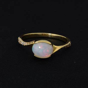 Nat&uuml;rlicher, &auml;thiopischer Welo Opal und Zirkon Ring, 925 Silber vergoldet - 0,99 ct.