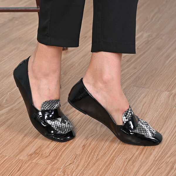 LA MAREY - Damen Mokassins, Schlangenhautmuster, Gr&ouml;&szlig;e 40, Schwarz image number 2