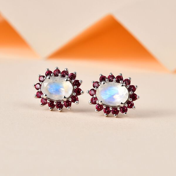 AA Regenbogen Mondstein und Signity leuchtend rote Topas-Ohrringe - 2,17 ct. image number 2