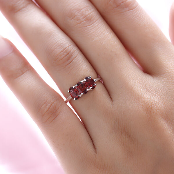 Roter Granat-Ring, 925 Silber  ca. 1,66 ct image number 3