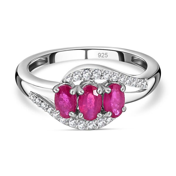 Afrikanischer Rubin (Fissure gef&uuml;llt), Wei&szlig;er Zirkon Ring, 925 Silber platiniert (Gr&ouml;&szlig;e 19.00), ca. 1.36 ct