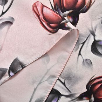 LA MAREY gemusterter Quadratschal aus 100% Seide, Rosa und rot