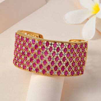 Afrikanischer Rubin und Zirkon-Armreif, 19cm - 40,30 ct.