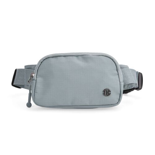 "lifestyle-Color:Blue size/Profile:Nylon Crossbody Bag wall(exterior):Nylon  Lining(interior):Polyster Pockets(exterior):zipped-1;Pockets(interior): zipped-1. Measurement(inch):19*12*6cm  strap:108cm " image number 0