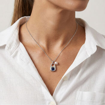 Blaue Kristall und wei&szlig;e Muschelkernperle-Halskette, 50 cm