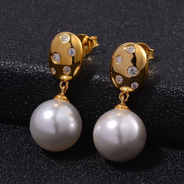 Weiße Muschelkernperle, Moissanit Ohrringe 925 Silber 750 Gelbgold Vermeil image number 2