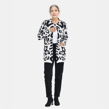 Kuschelweicher, geschmeidiger Cardigan mit 2 Taschen, 114x82 cm, schwarz