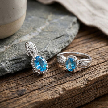 D&rsquo;Joy blauer und wei&szlig;er Zirkon Ring und Anh&auml;nger