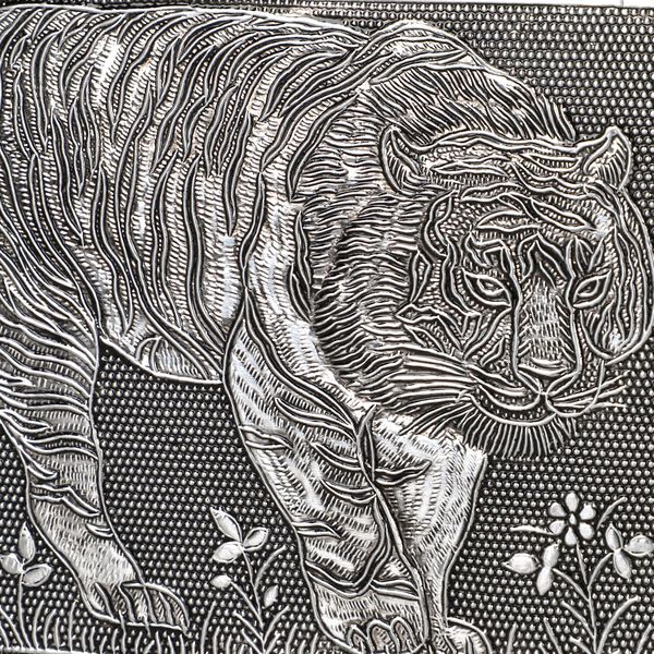 Handgefertigtes, Aluminium-Schmuckkästchen, silber, Tigerprägung image number 8