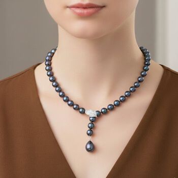 Pfaufarbene 8mm Muschelkernperle und wei&szlig;e Zirkonia 60cm Halskette