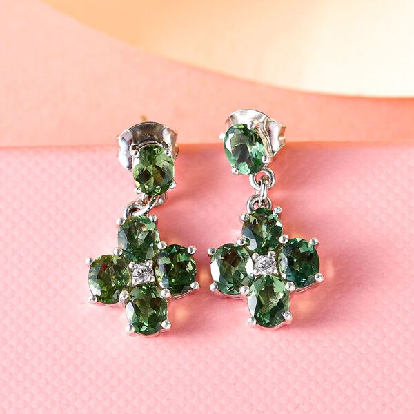 Nat&uuml;rliche, gr&uuml;ne Apatit und Zirkon-Ohrringe - 3,87 ct. image number 2