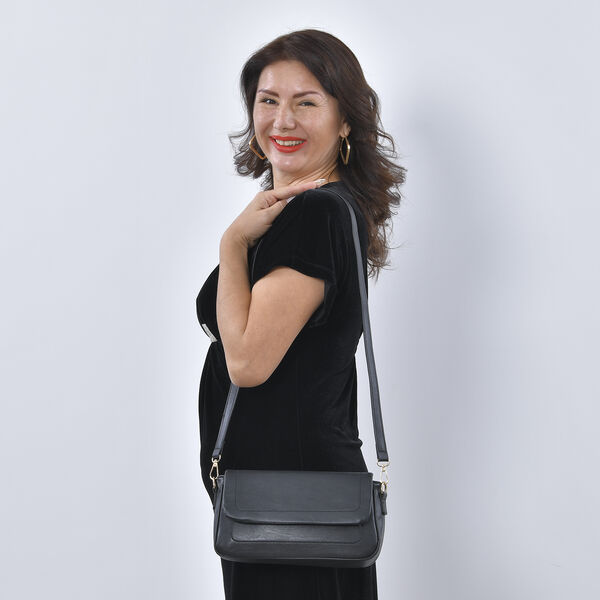 Umh&auml;ngetasche aus Kunstleder mit abnehmbarem Riemen, Gr&ouml;&szlig;e 27x7x15 cm, Schwarz image number 2