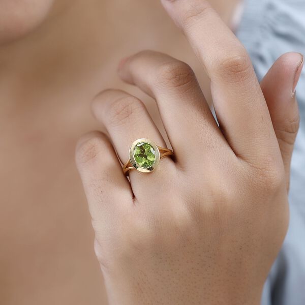 Peridot Ring - 2,61 ct. image number 3