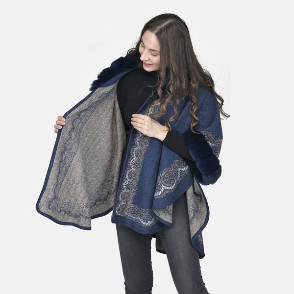 TAMSY - Designer Kunstfell Ruana, Blau image number 7