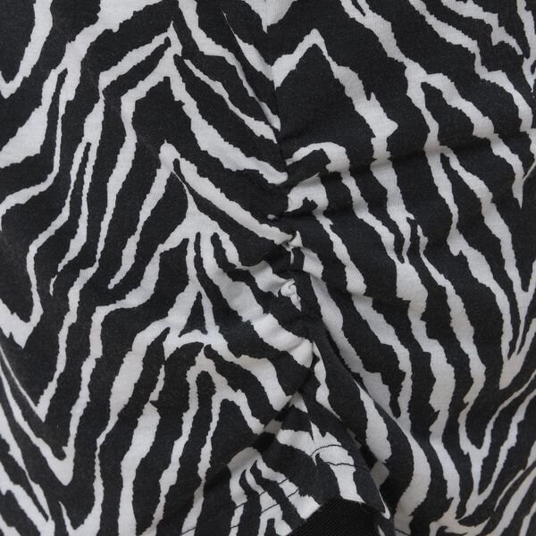TAMSY - Drapiertes Strick-Top mit V-Ausschnitt, One Size, Zebra Schwarz/wei&szlig; image number 4