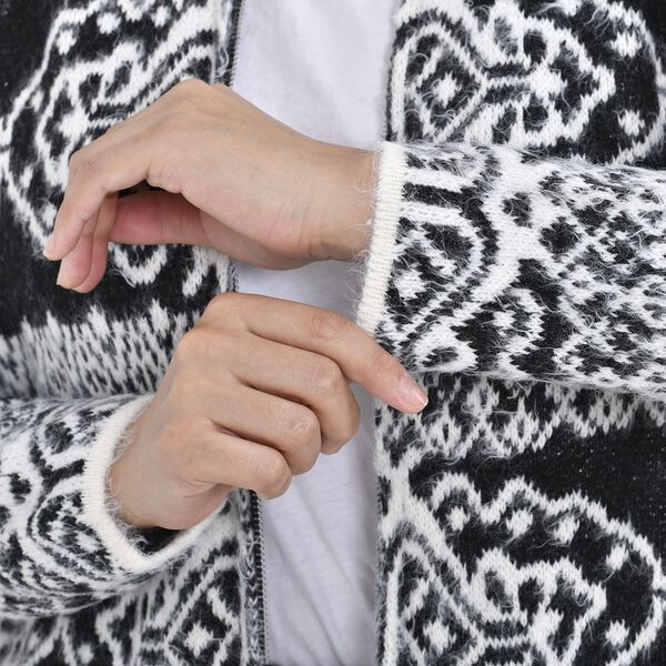 Unisize Cardigan, schwarz wei&szlig; gestreift image number 10