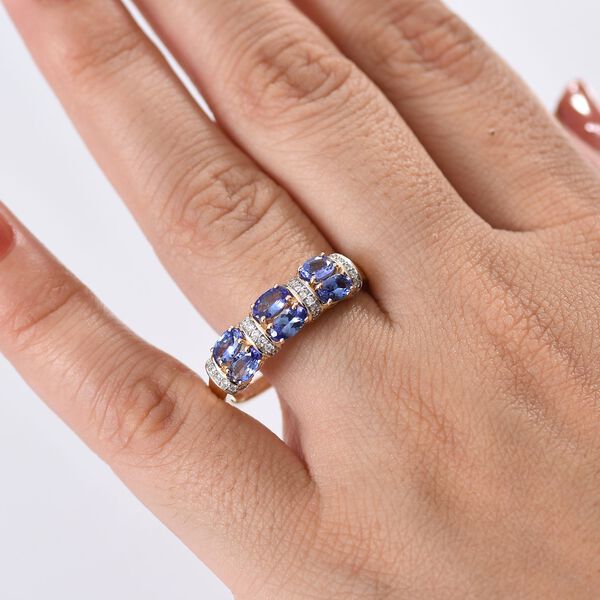 LUXURIANT AAA Tansanit und Labor Diamant Ring in 375 Gold - 1,67 ct. image number 3