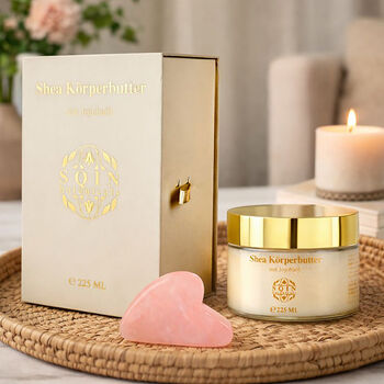 SQIN botanicals Shea K&ouml;rperbutter mit Jojoba&ouml;l inkl. Rosenquarz Gua Sha, 225ml