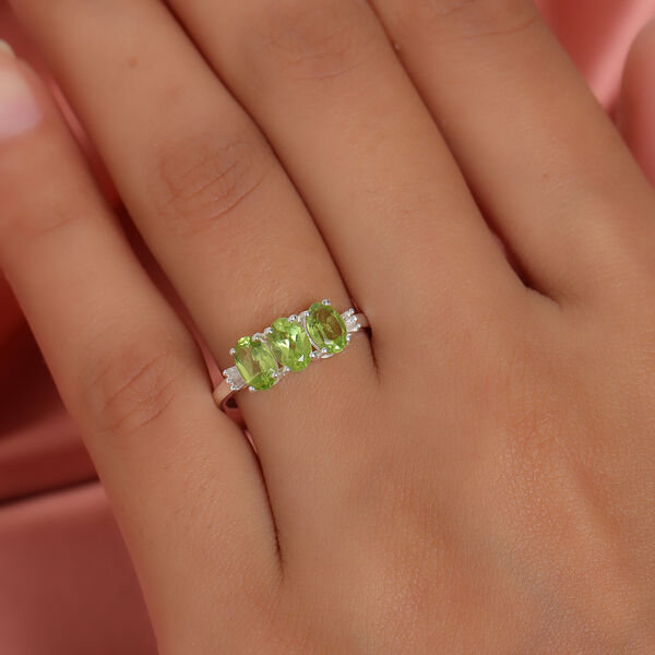 Nat&uuml;rlicher Peridot und Diamant 3 Stein Ring 925 Silber  ca. 1,28 ct image number 3