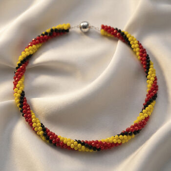 Gelbe, schware und rote Kristall 45cm Halskette